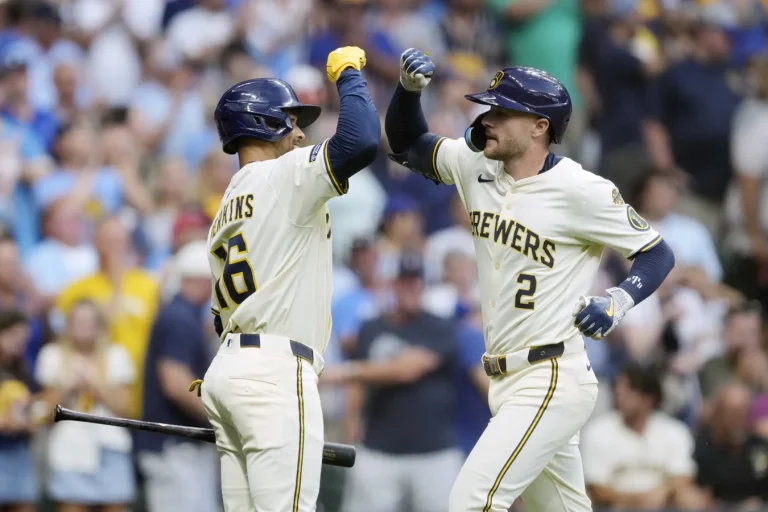 Vladimir Guerrero Jr. Breaks Yankees Legend Mattingly’s Record with Historic RBI Double Despite Blue Jays’ Loss Vladimir Guerrero Jr. Breaks Yankees Legend Mattingly’s Record with Historic RBI Double Despite Blue Jays’ Loss