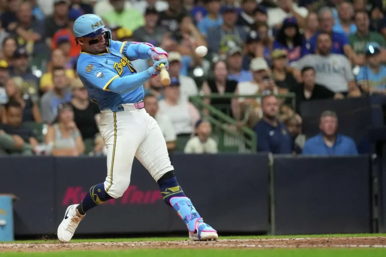 William Contreras home run prop